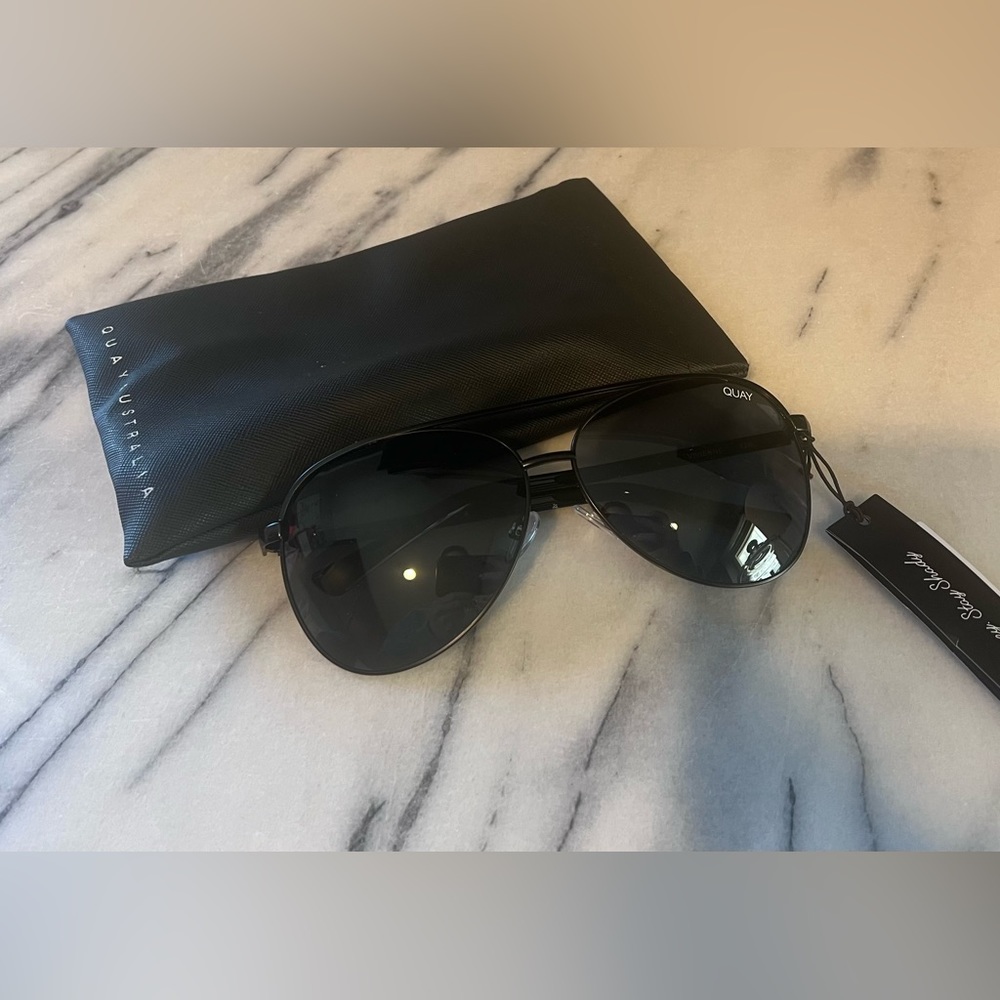 Quay Australia Vivienne Black Aviator Sunglasses